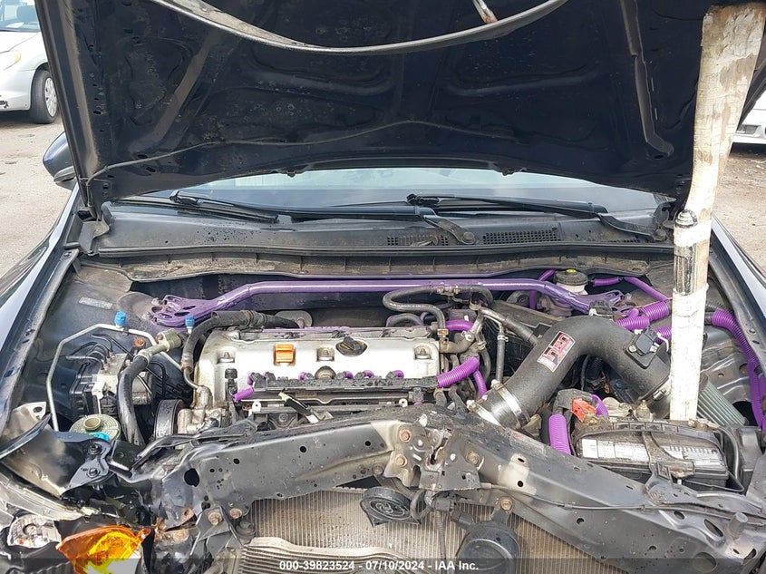 2011 Honda Accord Exl VIN: 1HGCP2F88BA000375 Lot: 39823524