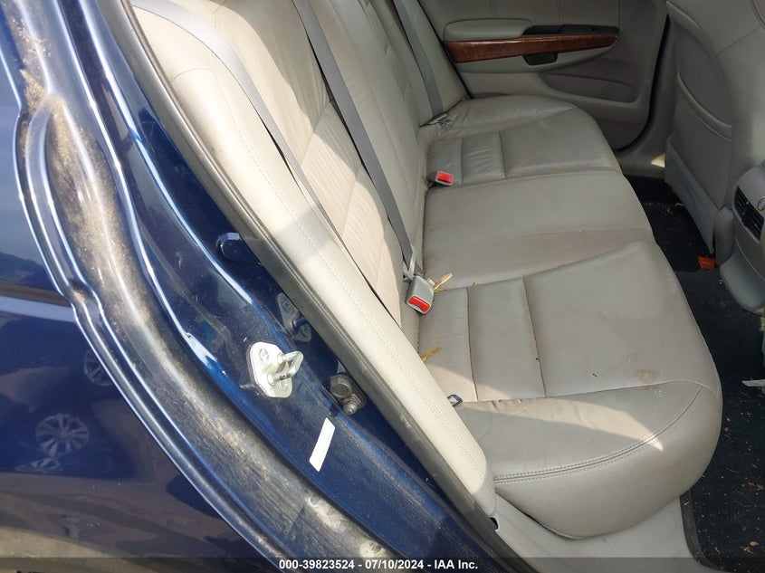 2011 Honda Accord Exl VIN: 1HGCP2F88BA000375 Lot: 39823524