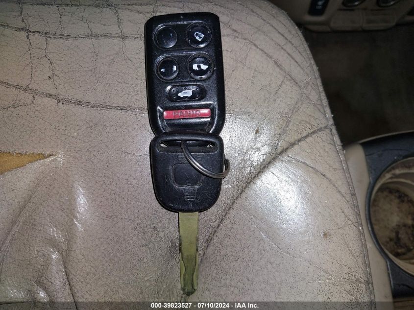 2005 Honda Odyssey Touring VIN: 5FNRL38845B049446 Lot: 39823527