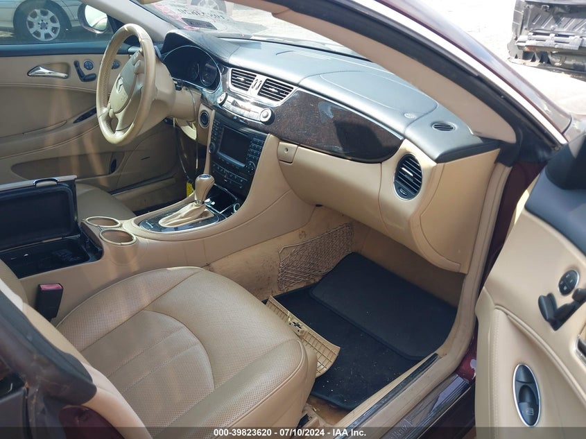 2007 Mercedes-Benz Cls 550 550 VIN: WDDDJ72X57A106892 Lot: 39823620