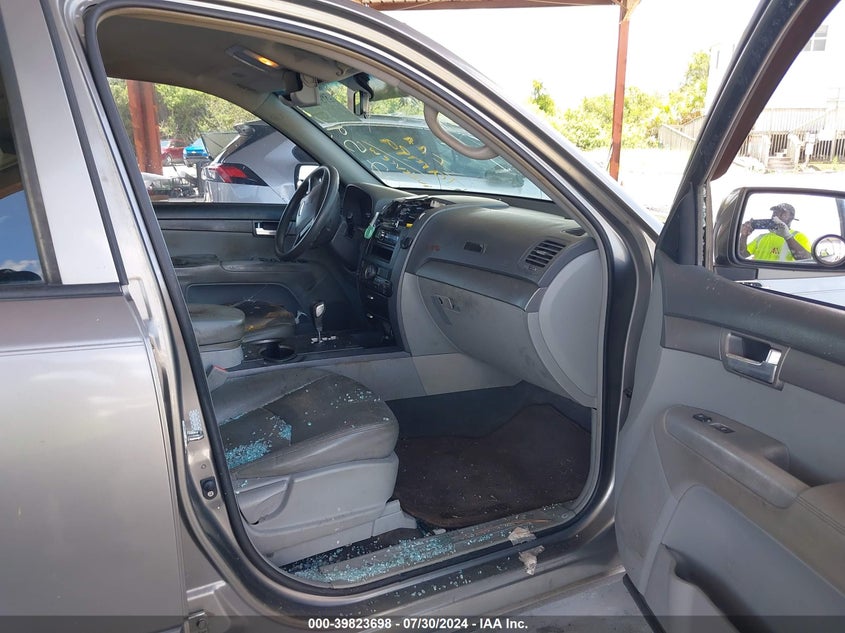 2009 Kia Borrego Lx VIN: KNDJJ741795025992 Lot: 39823698