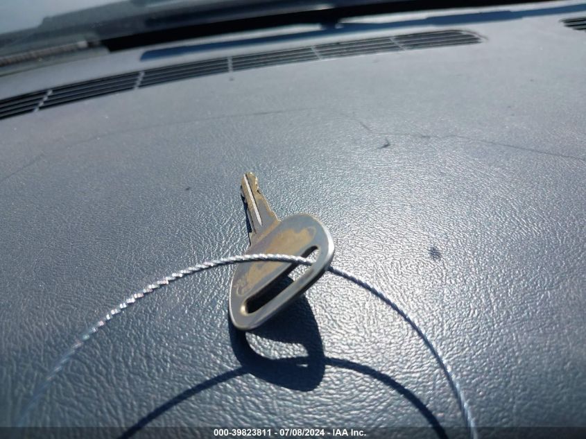 2002 GMC Sierra 1500 Sle VIN: 2GTEC19TX21252331 Lot: 39823811