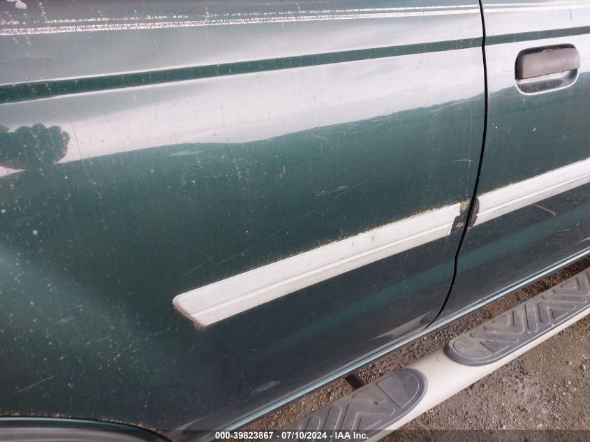 2002 Nissan Xterra Xe VIN: 5N1ED28T42C551789 Lot: 39823867