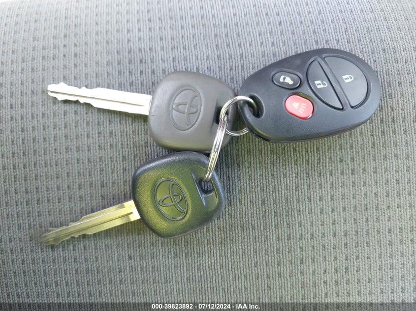 2005 Toyota Sienna Le VIN: 5TDZA23C95S374651 Lot: 39823892