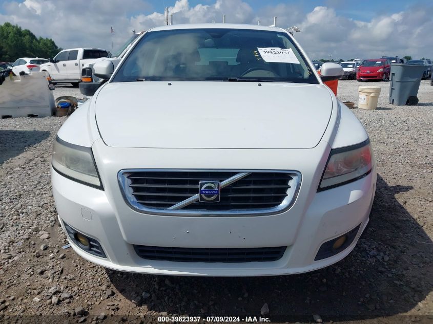 2010 Volvo V50 2.4I VIN: YV1382MW1A2553319 Lot: 39823937