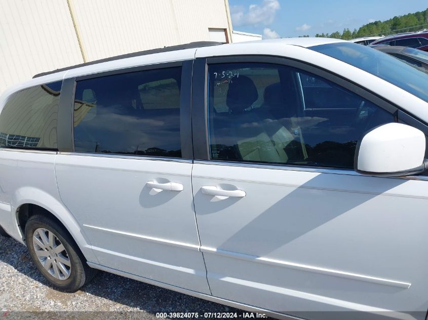 2015 Chrysler Town & Country Lx VIN: 2C4RC1AG5FR677592 Lot: 39824075