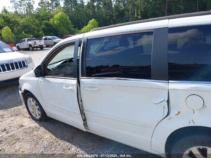 2015 Chrysler Town & Country Lx VIN: 2C4RC1AG5FR677592 Lot: 39824075