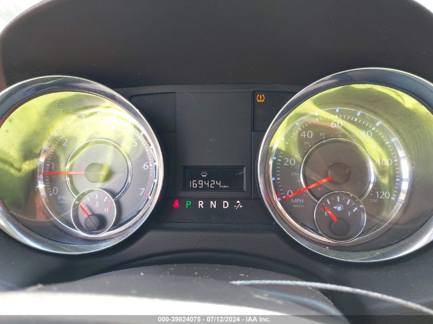 2015 Chrysler Town & Country Lx VIN: 2C4RC1AG5FR677592 Lot: 39824075