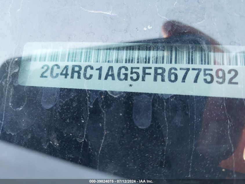 2015 Chrysler Town & Country Lx VIN: 2C4RC1AG5FR677592 Lot: 39824075