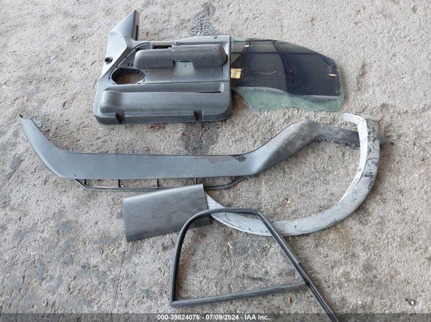 2006 Ford F-150 VIN: 1FTPX14556FA33040 Lot: 39824076