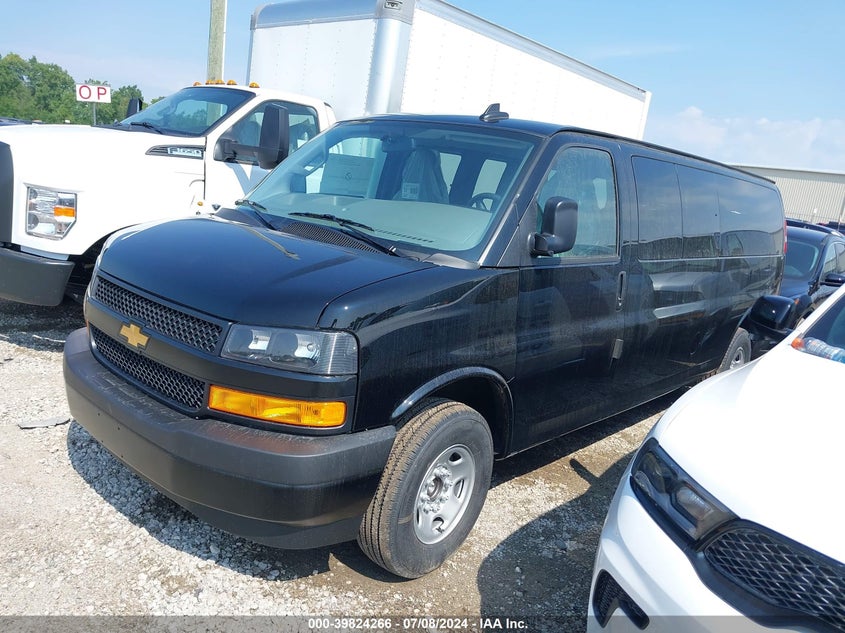 2024 CHEVROLET EXPRESS PASSENGER 4.3L V-6 DI, VVT, 27(VIN: 1GAZGNFP2R1219918