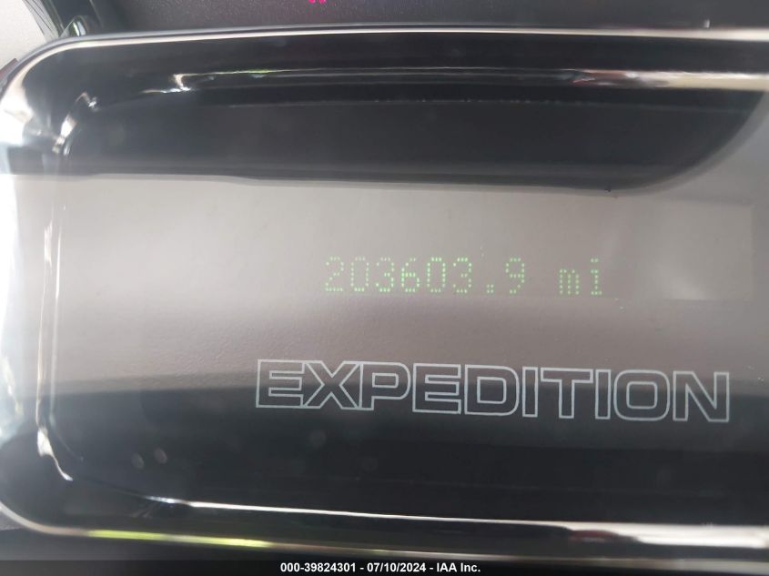 2008 Ford Expedition Eddie Bauer/King Ranch VIN: 1FMFU175X8LA15231 Lot: 39824301