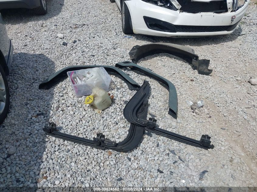 1998 Jeep Wrangler Sport VIN: 1J4FY19S0WP705386 Lot: 39824562