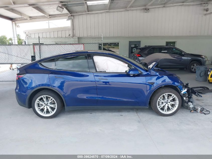 2021 Tesla Model Y Long Range Dual Motor All-Wheel Drive VIN: 5YJYGDEE2MF066261 Lot: 39824570