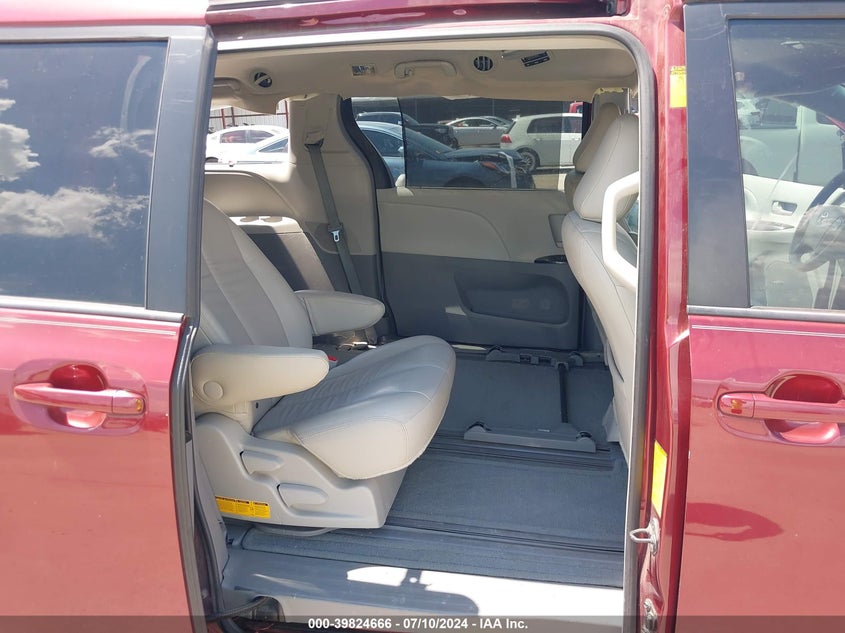 2014 Toyota Sienna Le V6 8 Passenger VIN: 5TDKK3DC5ES444231 Lot: 39824666