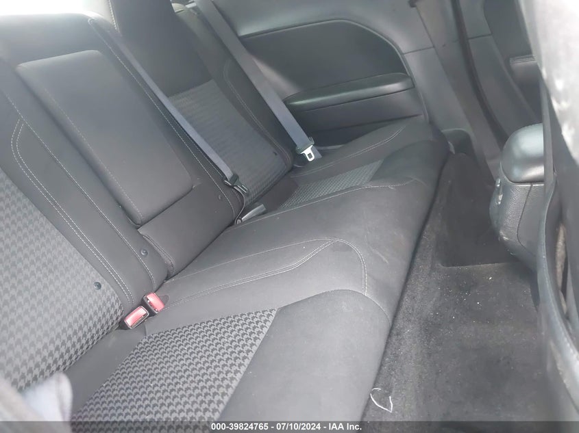 2015 Dodge Challenger Sxt VIN: 2C3CDZAGXFH873684 Lot: 39824765