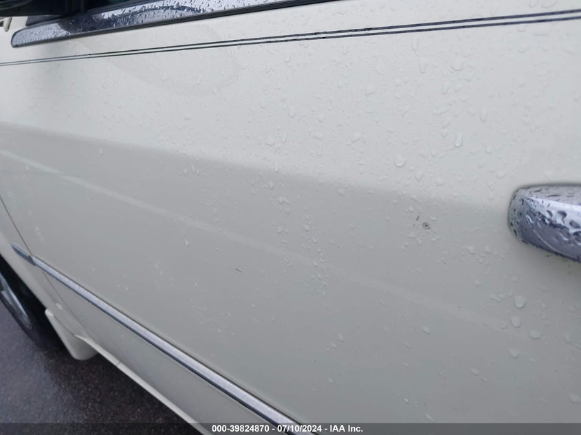 2010 Chrysler 300 Touring/Signature Series/Executive Series VIN: 2C3CA5CV4AH112591 Lot: 39824870