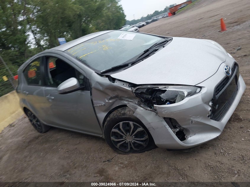 2015 Toyota Prius C VIN: JTDKDTB38F1579814 Lot: 39824966