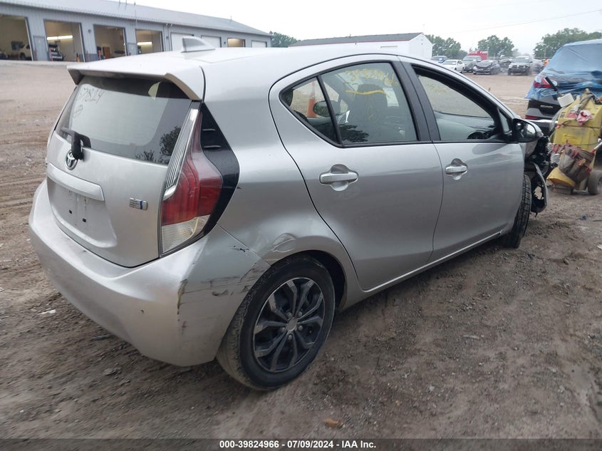 2015 Toyota Prius C VIN: JTDKDTB38F1579814 Lot: 39824966