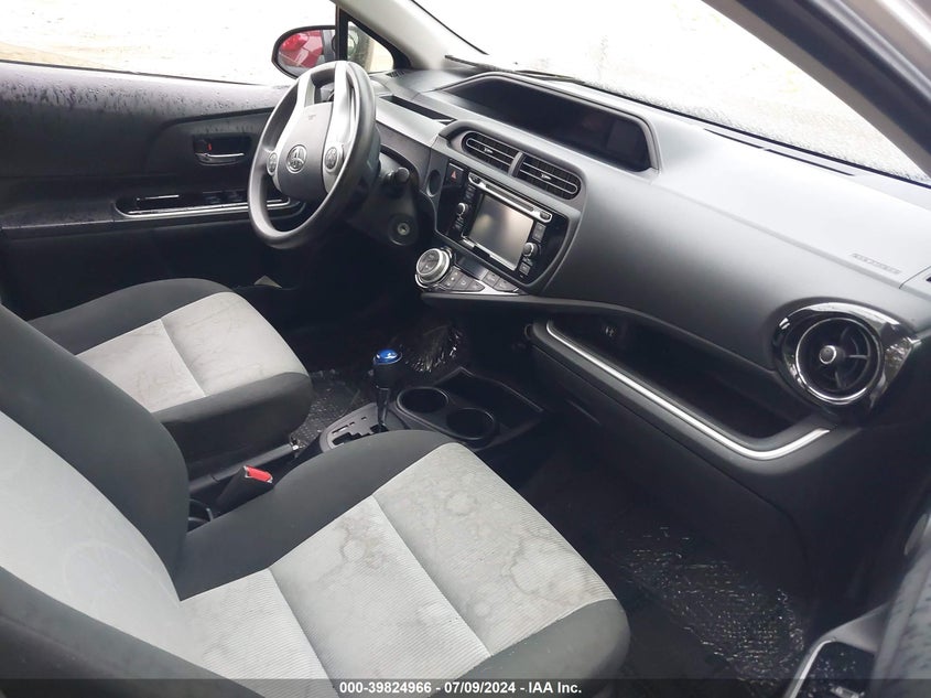 2015 Toyota Prius C VIN: JTDKDTB38F1579814 Lot: 39824966