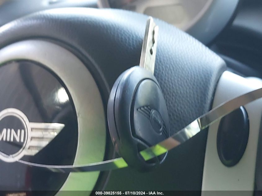 2002 Mini Cooper S VIN: WMWRE33432TD53794 Lot: 39825155