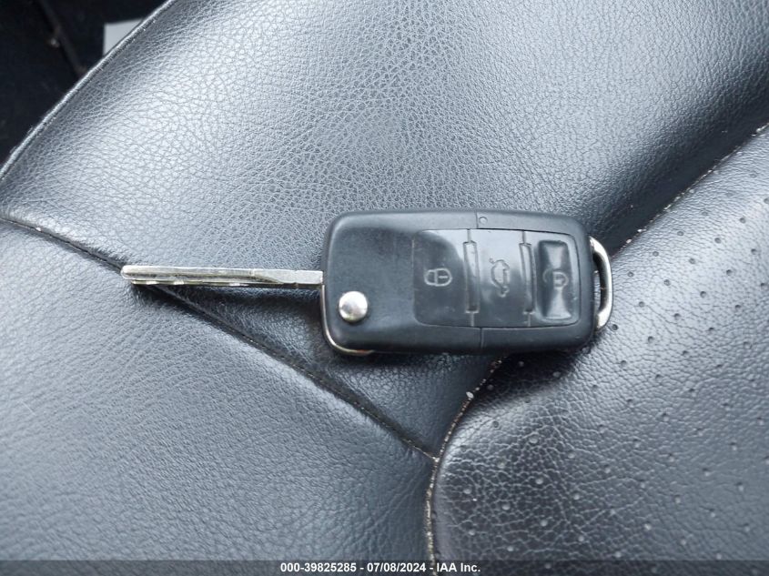 2009 Volkswagen New Beetle 2.5L VIN: 3VWPW31C89M512796 Lot: 39825285