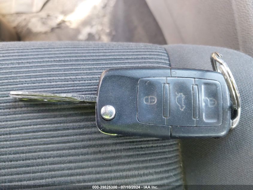 2008 Volkswagen Rabbit S VIN: WVWAB71K98W096968 Lot: 39825300