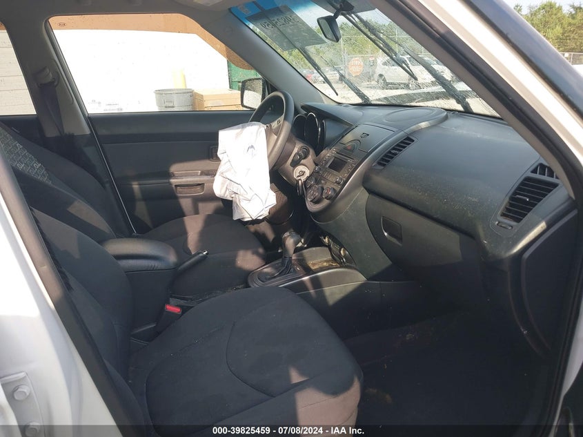 2011 KIA SOUL VIN: KNDJT2A23B7345637
