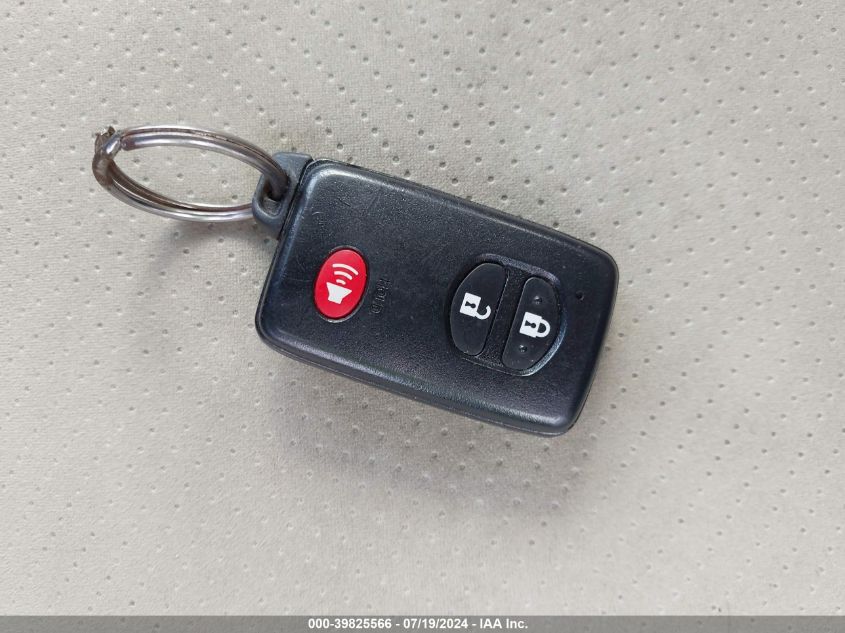 2013 Toyota Prius Three VIN: JTDKN3DUXD1662497 Lot: 39825566