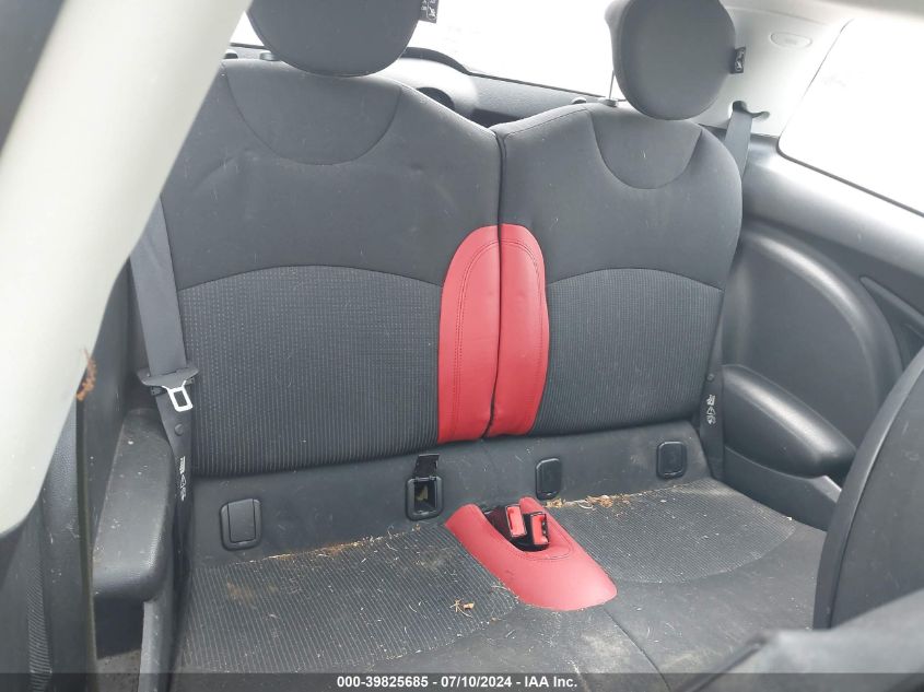 2009 Mini Cooper VIN: WMWMF33589TW77427 Lot: 39825685