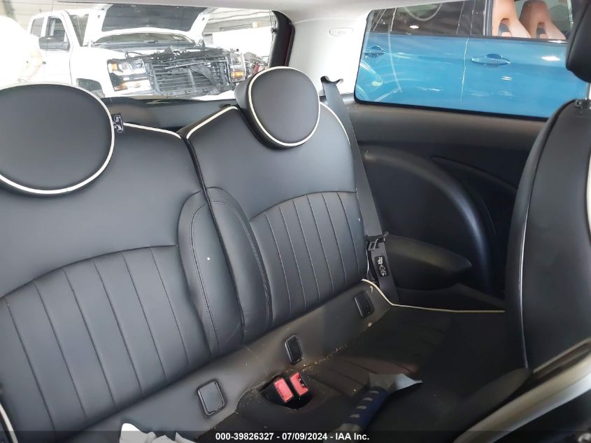 2008 Mini Cooper VIN: WMWMF33558TT60817 Lot: 39826327