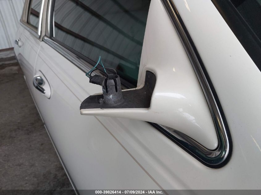 2004 Lincoln Town Car Ultimate VIN: 1LNHM83W24Y612676 Lot: 39826414