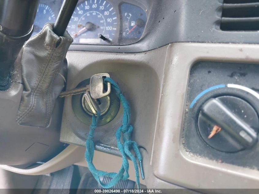 2002 Toyota Sienna Le VIN: 4T3ZF13C32U437233 Lot: 39826498