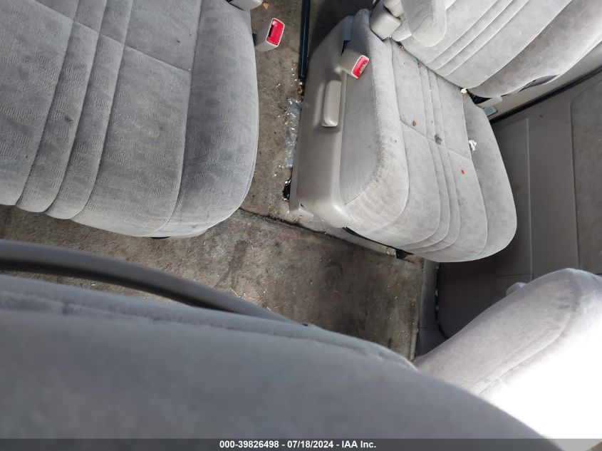 2002 Toyota Sienna Le VIN: 4T3ZF13C32U437233 Lot: 39826498