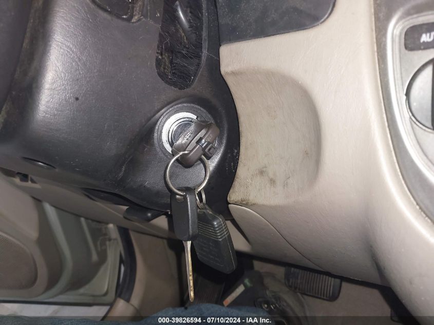 2004 Ford Escape Xlt VIN: 1FMYU93104KA25101 Lot: 39826594