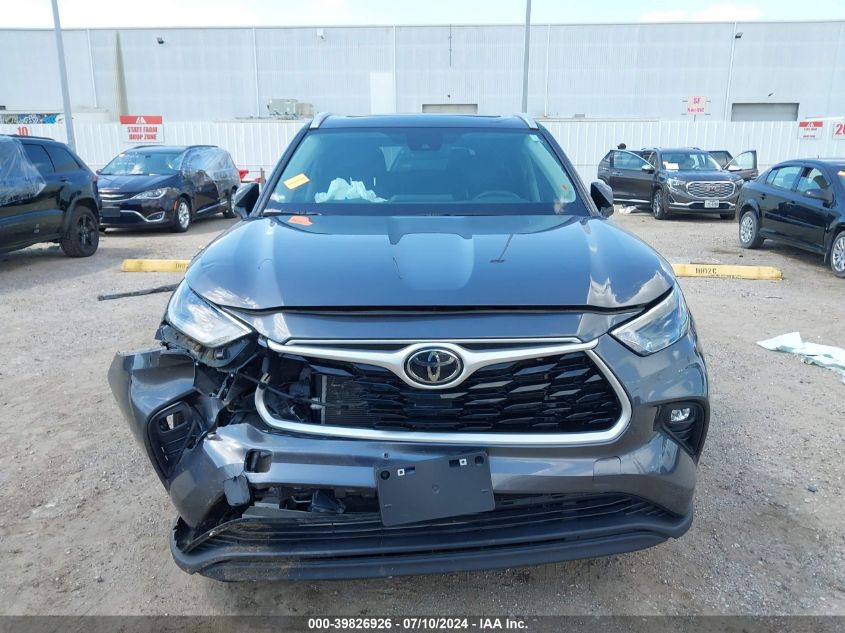 5TDGZRBH4NS178686 2022 Toyota Highlander Xle