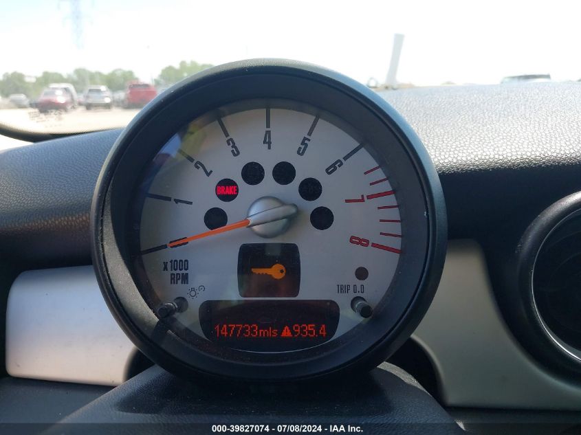 2012 Mini Cooper VIN: WMWSU3C57CT185153 Lot: 39827074