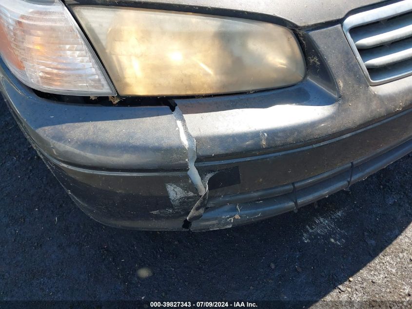 2000 Toyota Camry Le V6 VIN: JT2BF22K2Y0261359 Lot: 39827343