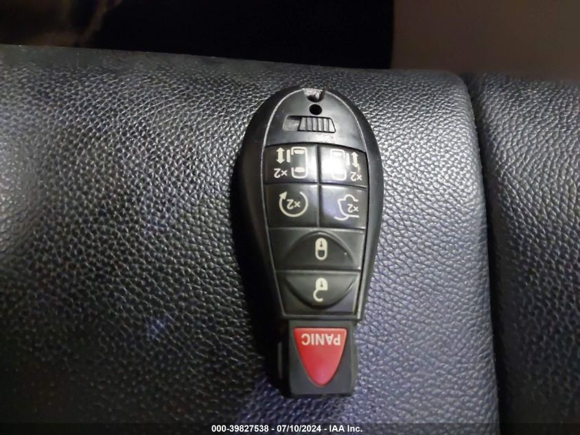 2013 Chrysler Town & Country Touring-L VIN: 2C4RC1CG4DR737033 Lot: 39827538