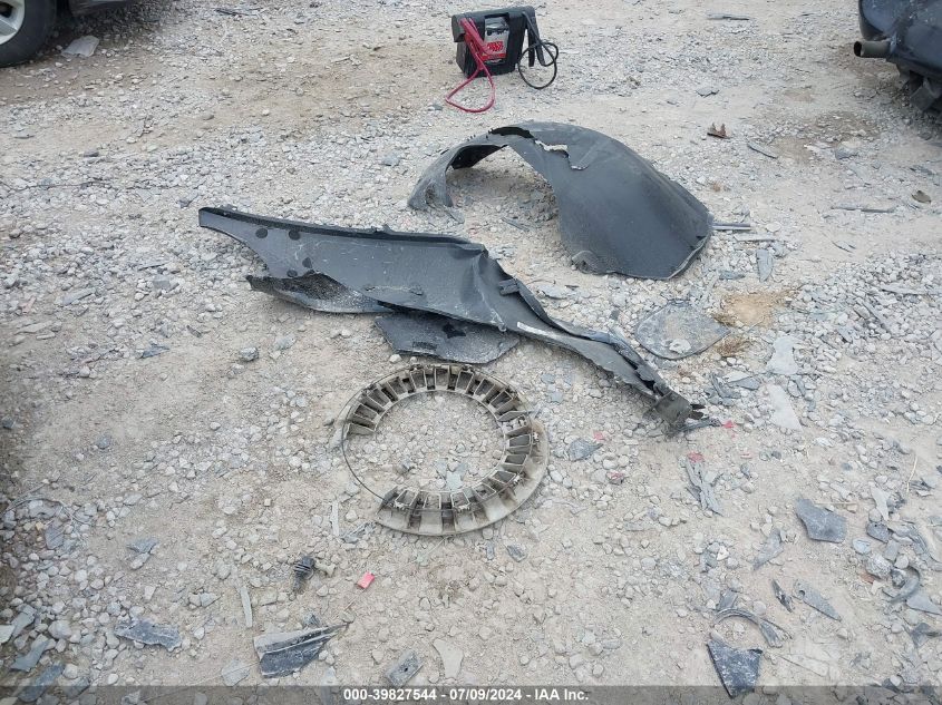 2015 Volkswagen Beetle 1.8T VIN: 3VW507AT8FM808641 Lot: 39827544