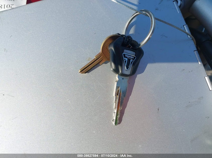 2018 TRIUMPH MOTORCYCLE BONNEVILLE BOBBER - SMTD42HL6JT848398