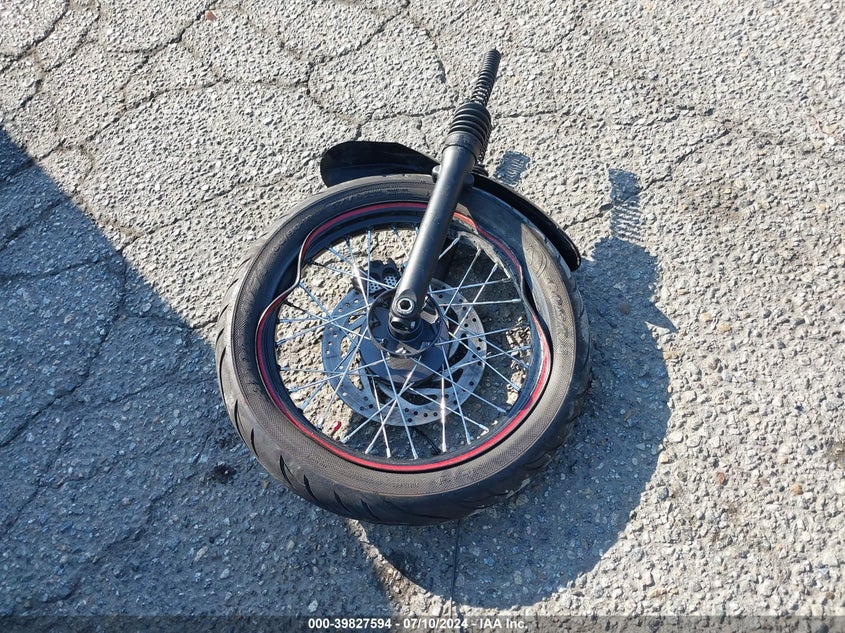 2018 TRIUMPH MOTORCYCLE BONNEVILLE BOBBER - SMTD42HL6JT848398