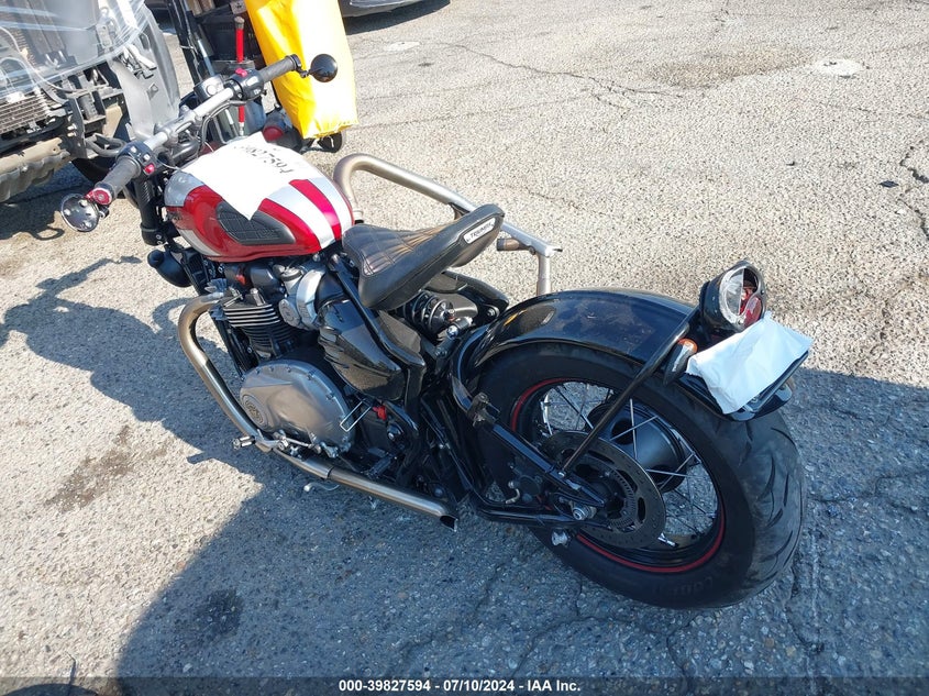 2018 TRIUMPH MOTORCYCLE BONNEVILLE BOBBER - SMTD42HL6JT848398
