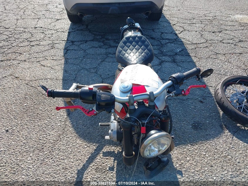 2018 TRIUMPH MOTORCYCLE BONNEVILLE BOBBER - SMTD42HL6JT848398