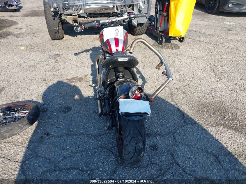 2018 TRIUMPH MOTORCYCLE BONNEVILLE BOBBER - SMTD42HL6JT848398