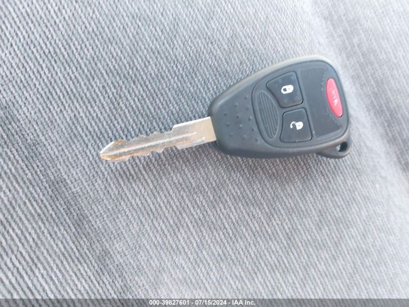 2005 Chrysler Town & Country Lx VIN: 2C4GP44R55R558756 Lot: 39827601