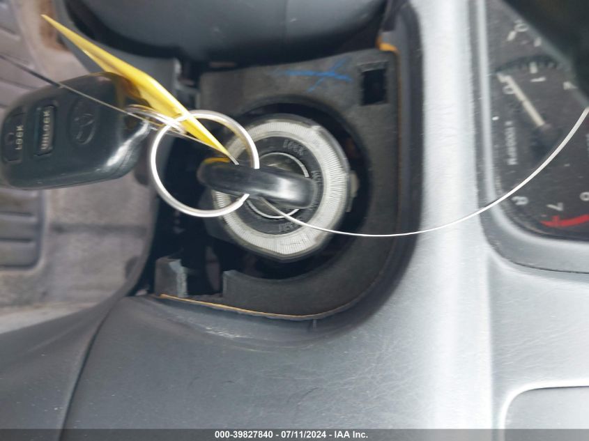 2000 Toyota Camry Xle VIN: 4T1BG28K4YU642534 Lot: 39827840