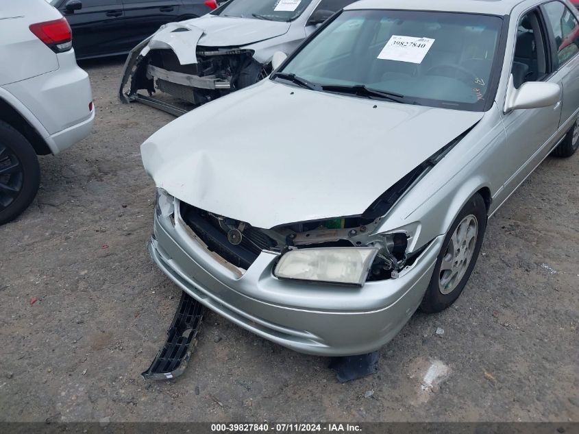 2000 Toyota Camry Xle VIN: 4T1BG28K4YU642534 Lot: 39827840