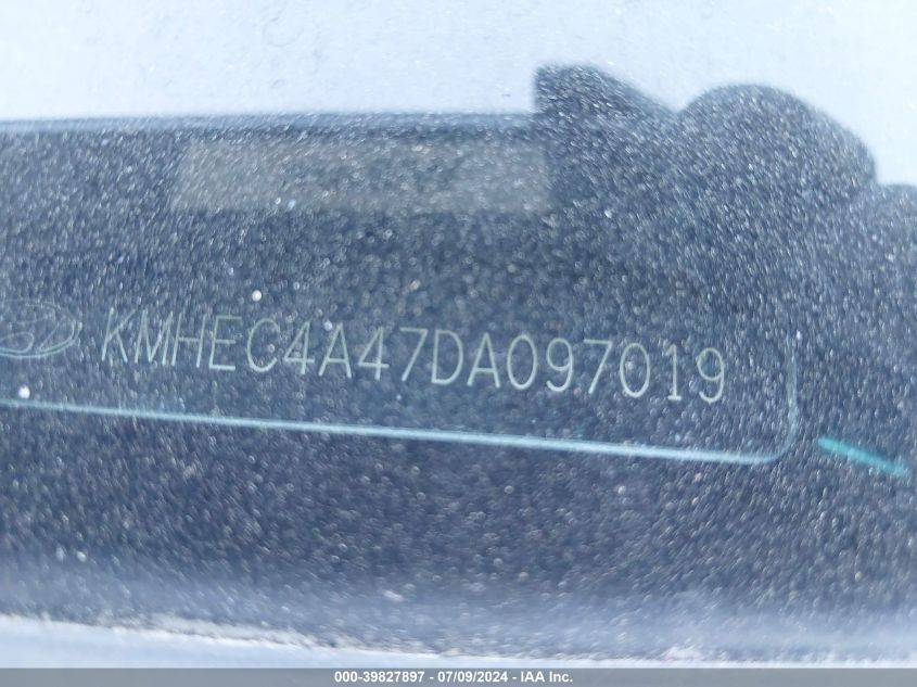 2013 Hyundai Sonata Hybrid Limited VIN: KMHEC4A47DA097019 Lot: 39827897