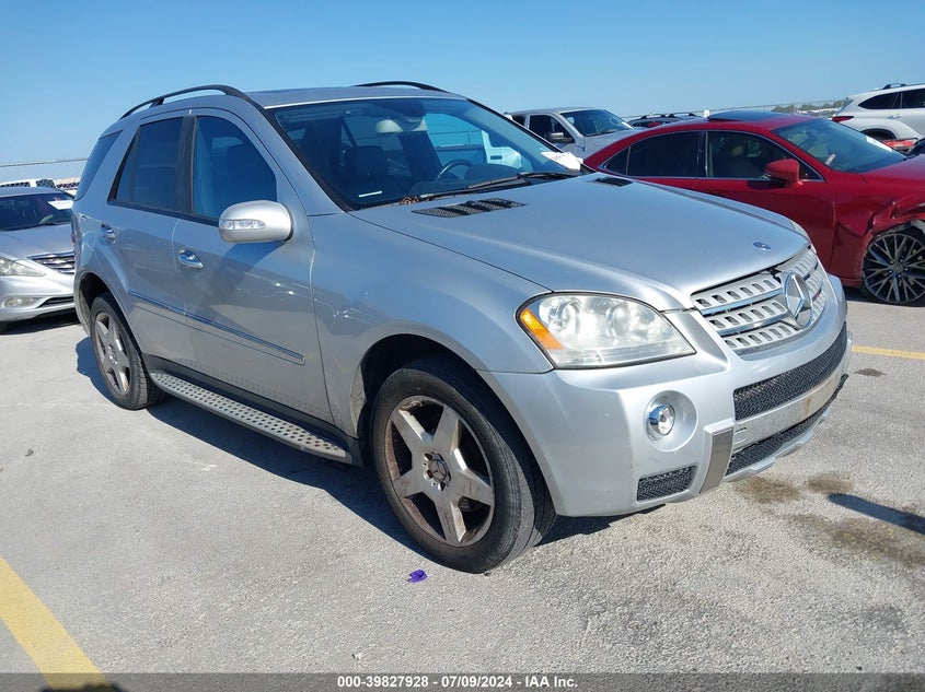 2008 Mercedes-Benz Ml 550 4Matic VIN: 4JGBB72E58A310179 Lot: 39827928